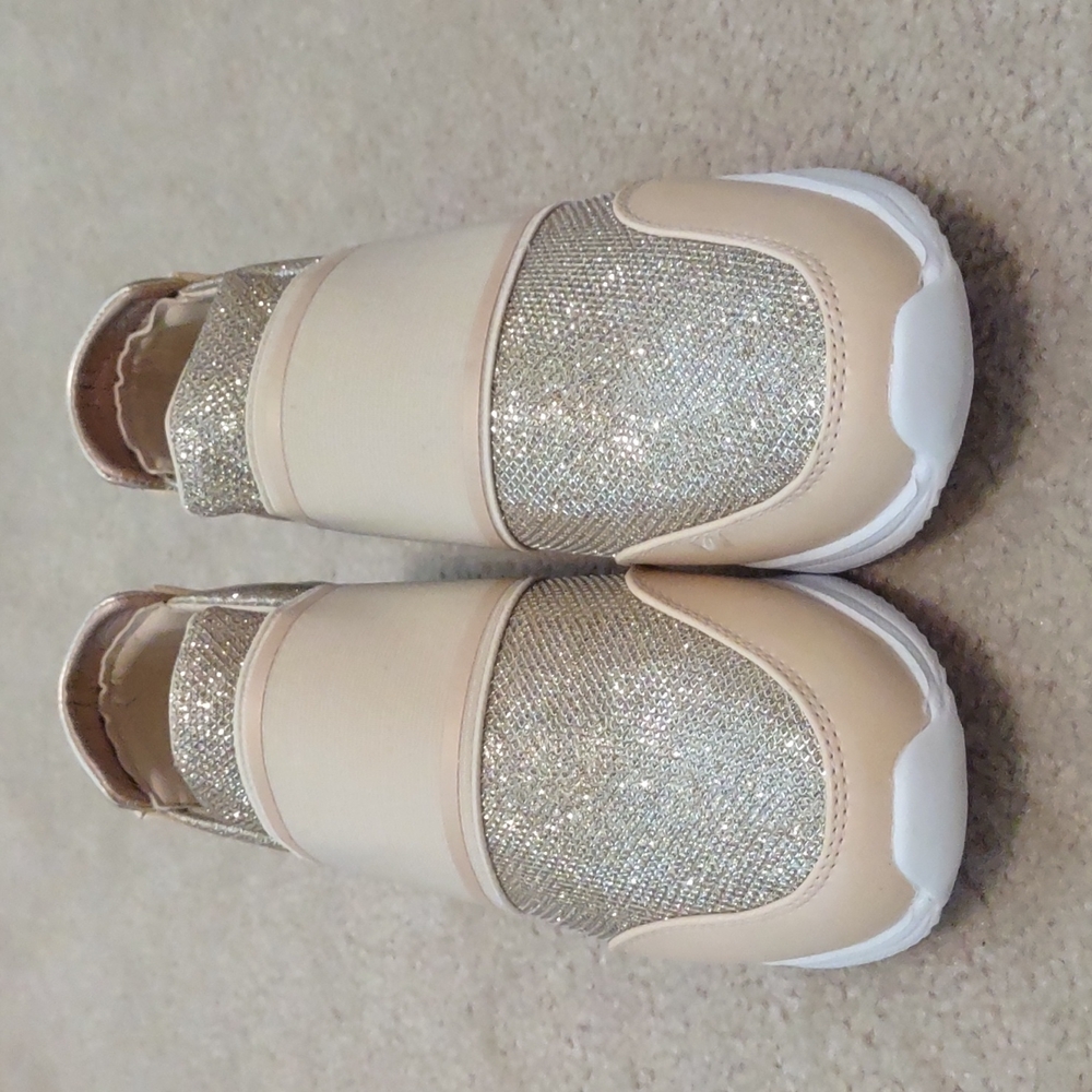 Ecko Untld Red High Heel Shoes - Picture 2 of 5